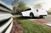 Exterieur_Chrysler-300-SRT8_9
                                                        width=