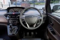 Interieur_Chrysler-Ypsilon_18
                                                        width=