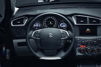 Interieur_Citroen-C4-2011_38