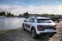 Exterieur_Citroen-C4-Cactus-PureTech-110-Shine_16