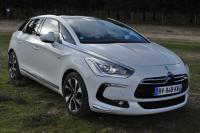 Exterieur_Citroen-DS5-Hybrid-2013_27