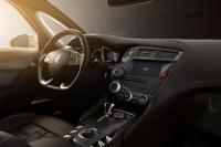 Interieur_Citroen-DS5-White-Pearl_24
                                                        width=