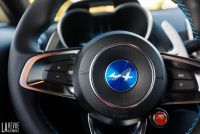 Interieur_Comparatif-Alpine-A110-VS-Ford-Mustang_27