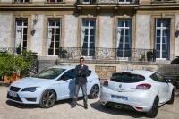 Exterieur_Comparatif-Leon-Cupra-VS-Megane-RS_9