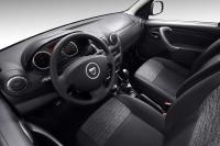 Interieur_Dacia-Duster_18
                                                        width=