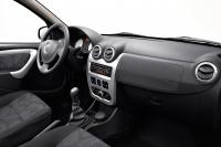 Interieur_Dacia-Logan-Break-2009_21