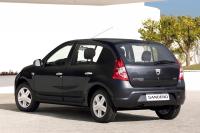 Exterieur_Dacia-Sandero-2009_17