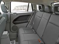 Interieur_Dodge-Caliber_22