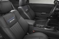 Interieur_Dodge-Challenger-Mopar_15