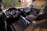 Interieur_Dodge-Ram-Hevy-Duty_18