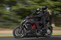 Exterieur_Ducati-Diavel-Carbon_7
                                                        width=