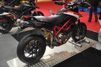 Exterieur_Ducati-Hypermotard-1100-2012_7
                                                        width=