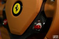 Interieur_Ferrari-California-V8_33
                                                        width=