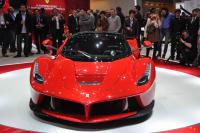 Exterieur_Ferrari-LaFerrari-2013_14
                                                        width=