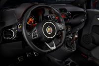 Interieur_Fiat-500-Abarth-2012_19