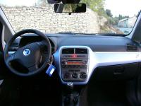 Interieur_Fiat-Grande-Punto_37