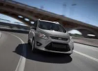 Image principale de l'actu: Ford C-Max : pourquoi choisir ce monospace compact ?