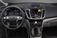 Interieur_Ford-C-Max-2012_26