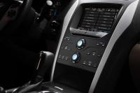 Interieur_Ford-Explorer-2011_66
                                                        width=