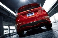 Exterieur_Ford-Fiesta-ST-2013_14