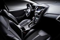 Interieur_Ford-Focus-2010_23