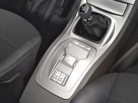 Interieur_Ford-Galaxy_26
                                                        width=