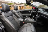 Interieur_Ford-Mustang-Cabriolet-2018_21