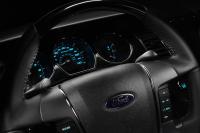 Interieur_Ford-Taurus-2010_41
                                                        width=