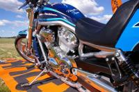 Exterieur_Harley-Davidson-V-ROD-Patrouille-de-France_11
                                                        width=