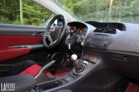 Interieur_Honda-Civic-Type-R-FN2_34