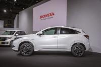 Exterieur_Honda-Vezel-Hybrid-2014_0
                                                        width=