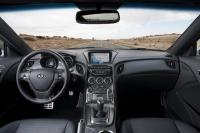 Interieur_Hyundai-Genesis-Coupe-2012_18