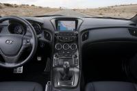 Interieur_Hyundai-Genesis-Coupe-2012_19