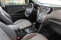 Interieur_Hyundai-Santa-Fe-2013_8