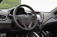 Interieur_Hyundai-Veloster-Turbo-2015_18