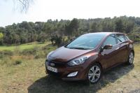 Exterieur_Hyundai-i30-CRDi-128-BVA_18