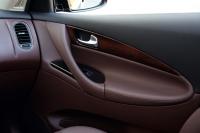 Interieur_Infiniti-EX30d_19
                                                        width=