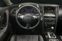 Interieur_Infiniti-FX-2012_11