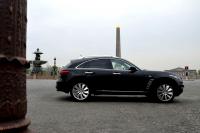 Exterieur_Infiniti-FX-30d-S-Black-White_8