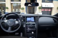 Interieur_Infiniti-FX-30d-S-Black-White_28
                                                        width=