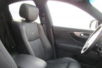 Interieur_Infiniti-FX-30d_30