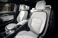 Interieur_Infiniti-Q30_13