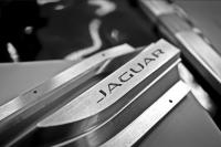 Exterieur_Jaguar-C-X17-Sports-Crossover_14
                                                        width=