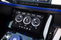 Interieur_Jaguar-C-X17_27