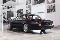 Exterieur_Jaguar-Classic-XJ6-Greatest-Hits_0
                                                        width=
