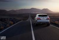 Exterieur_Jaguar-F-Pace-SVR_14
                                                        width=