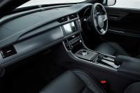 Interieur_Jaguar-XF-30d_5
                                                        width=