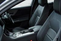 Interieur_Jaguar-XF-30d_4