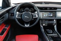 Interieur_Jaguar-XF-Sportbrake-R-Sport_22
                                                        width=