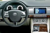 Interieur_Jaguar-XF_33